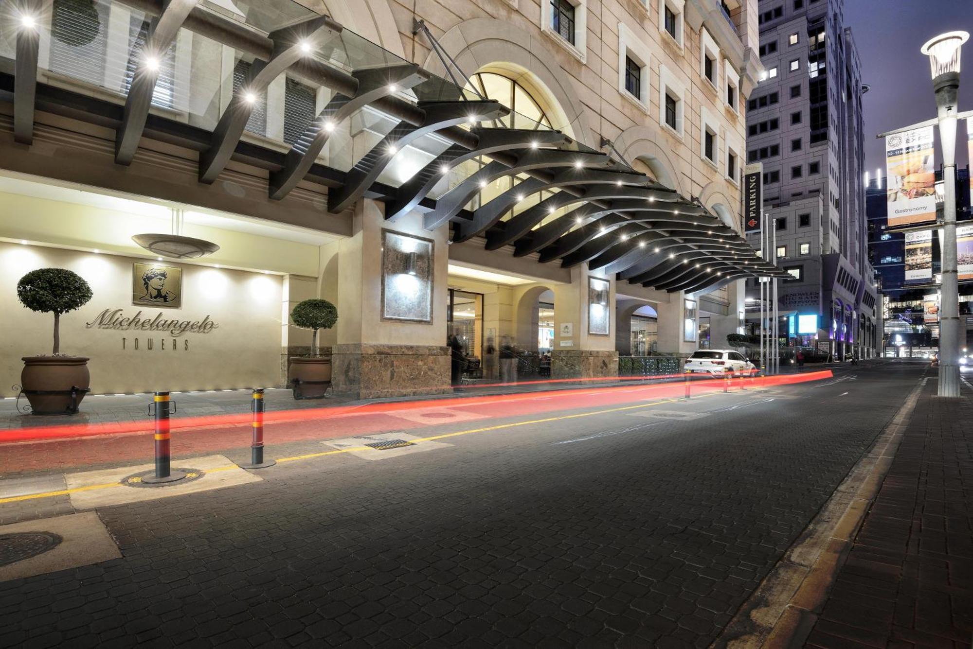 The Michelangelo Towers Hotel Sandton Exterior photo